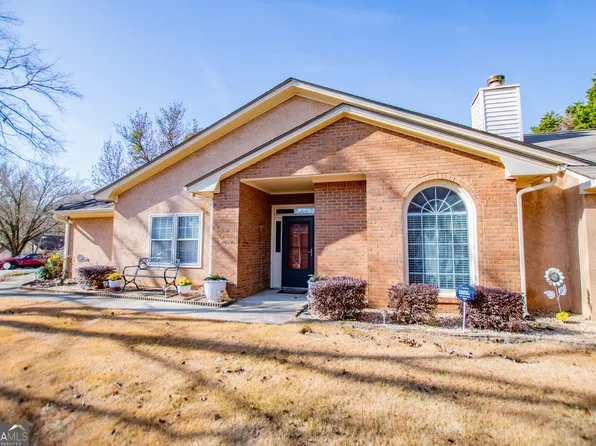 7169 Woodridge Ln, Union City, GA 30291