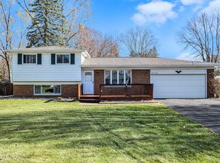 3020 Gehring Dr, Flint, MI 48506