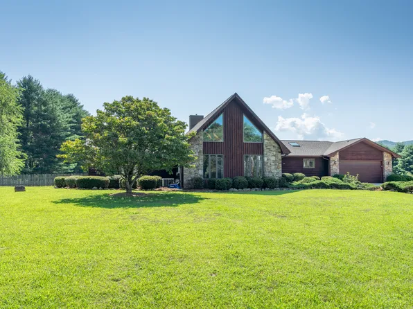 722 Windover Dr, Brevard, NC 28712