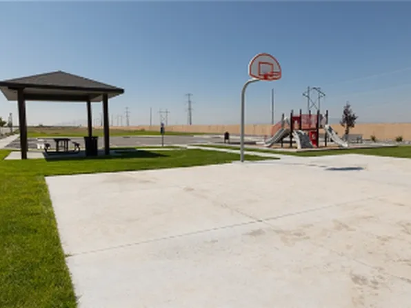 Eagle Heights Village, 2587 E Powell Way #44d76e239, Eagle Mountain, UT 84005