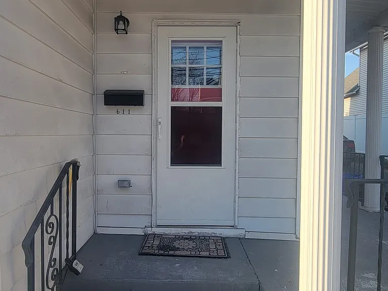 611 Main St #611 — Photo 1
