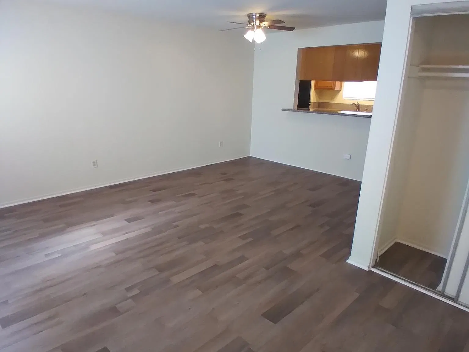 5101 E Anaheim St — Photo 3