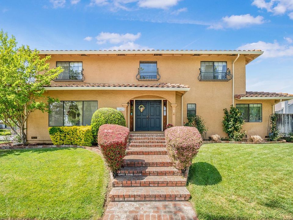 1st image of 15623 La Tierra Dr