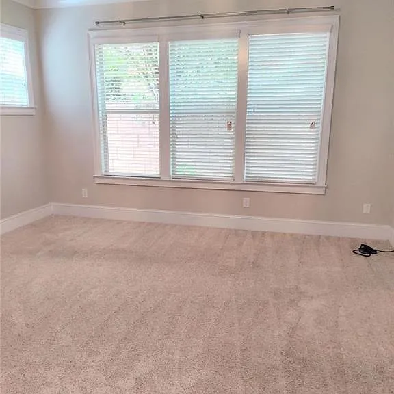 514 Avondale Hills Dr — Photo 13