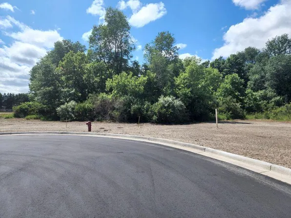 2 Rust Ave, Big Rapids, MI 49307