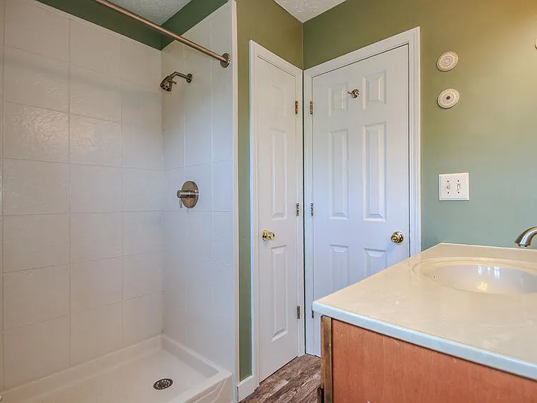 12433 Webster Rd — Photo 27