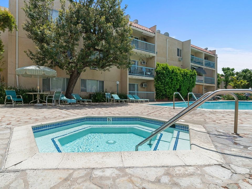 1st image of 18307 Burbank Blvd Unit 325