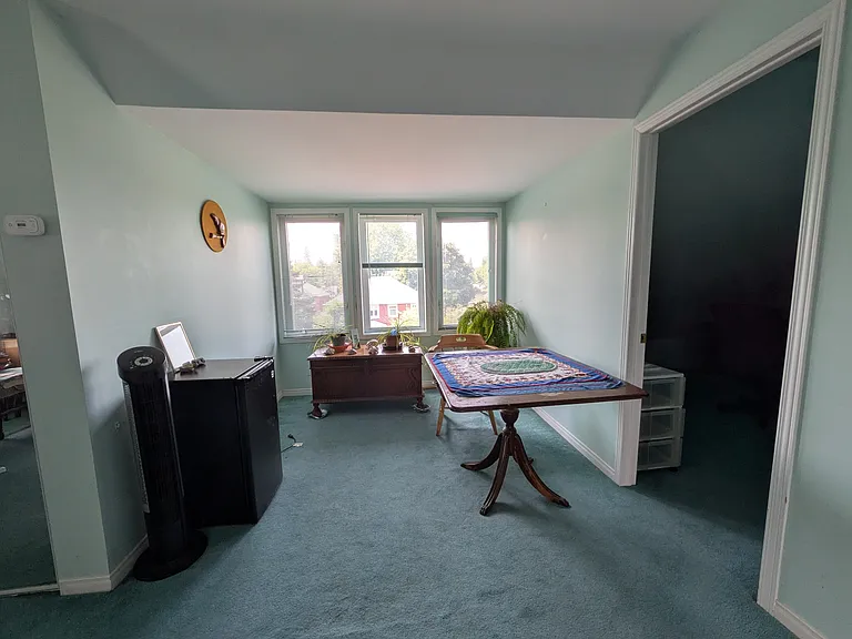 Golden Ave — Photo 8