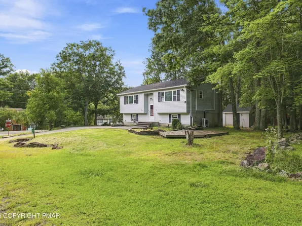 105 Ledgewood Dr, East Stroudsburg, PA 18301