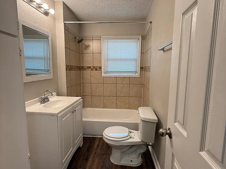 1912 Williams Dr — Photo 16