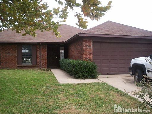 1st image of 2912 Fairmeadows Ln