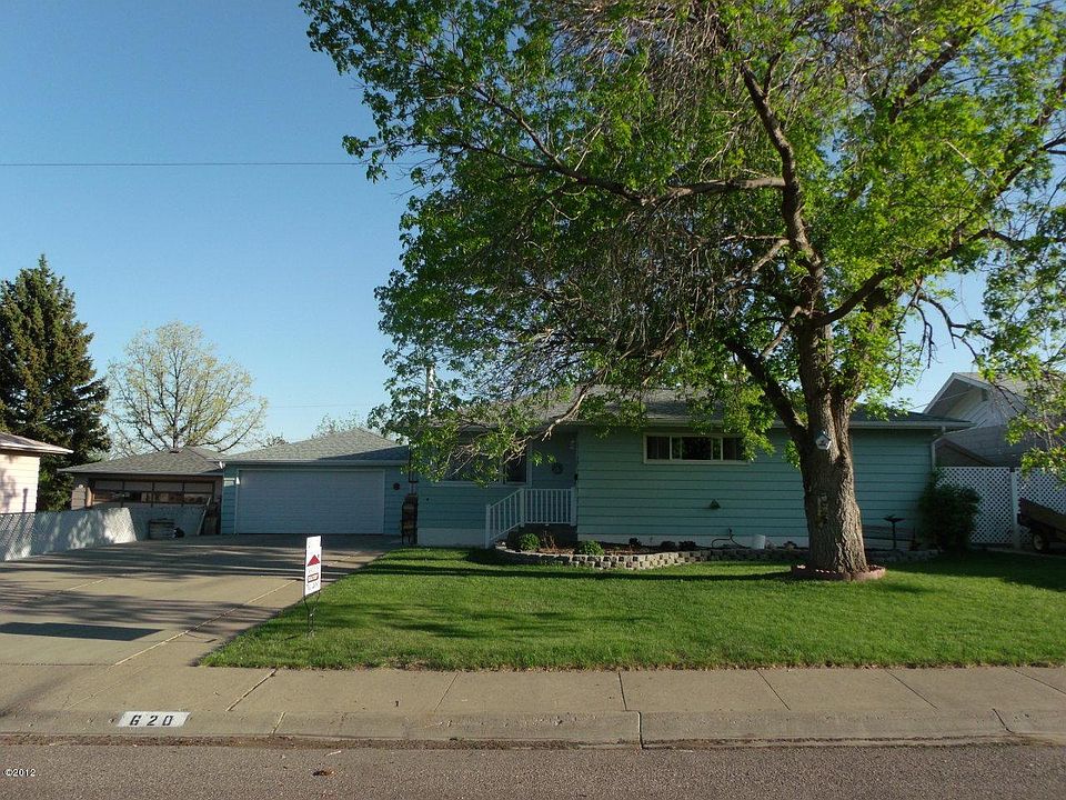 1st image of 620 Skyline Dr NE