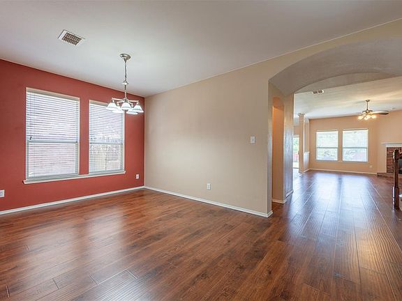 4th image of 10405 Bradshaw Dr