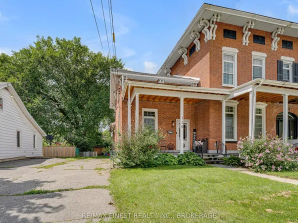 136 Robert St, Greater Napanee, ON K7R 2M5