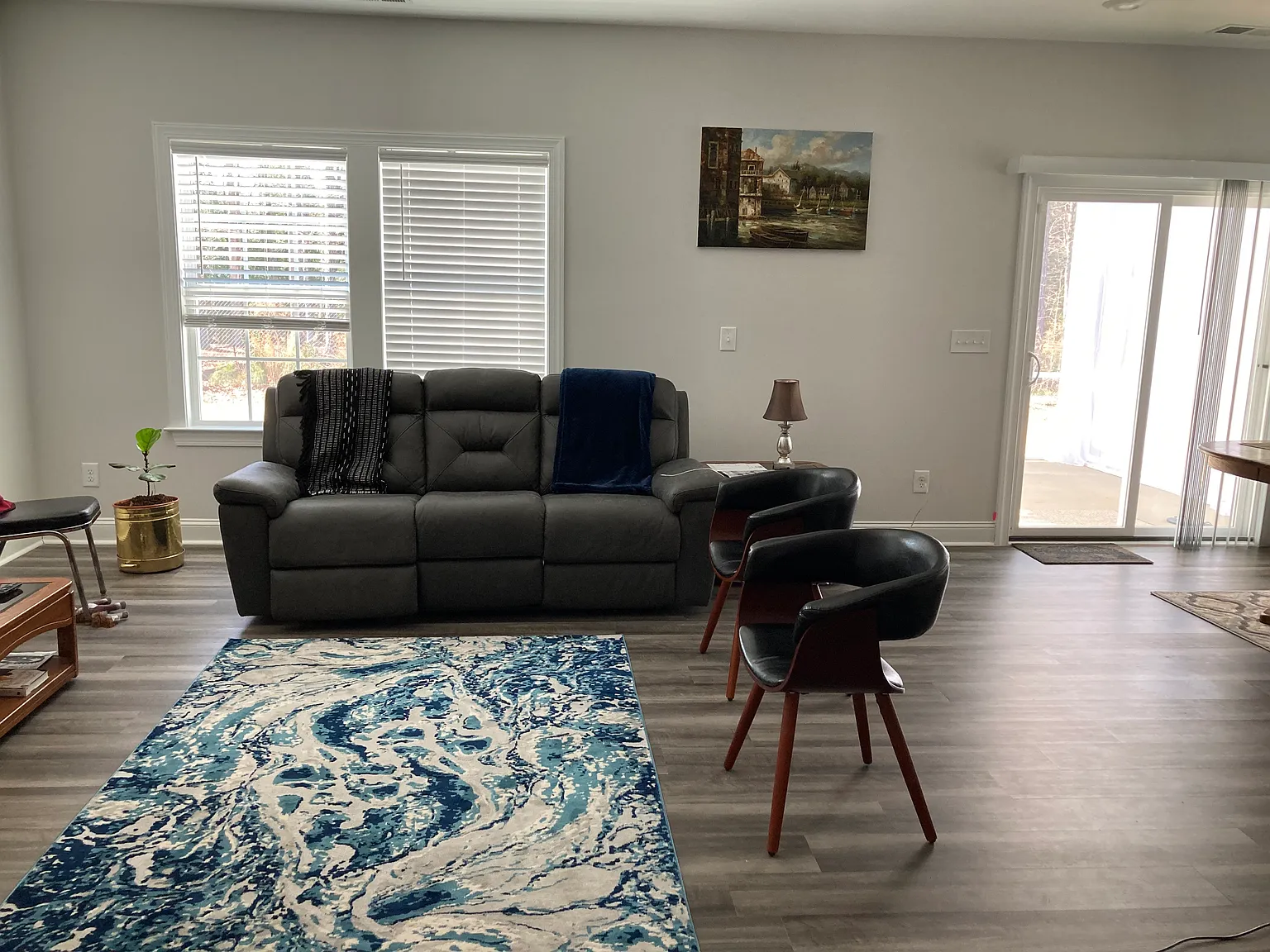 3 bed, 1841 sqft, $2,100 — Photo 4