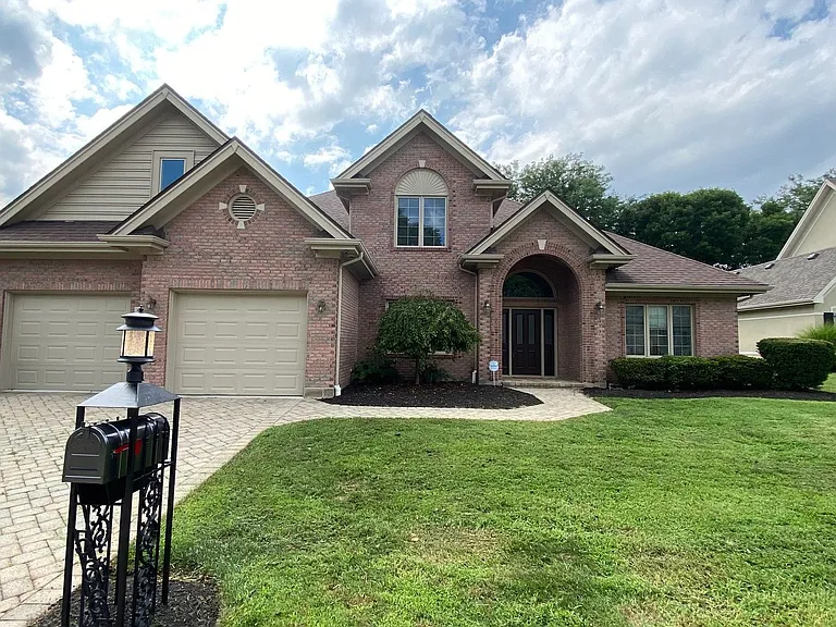 5665 Stone Lake Dr — Photo 1