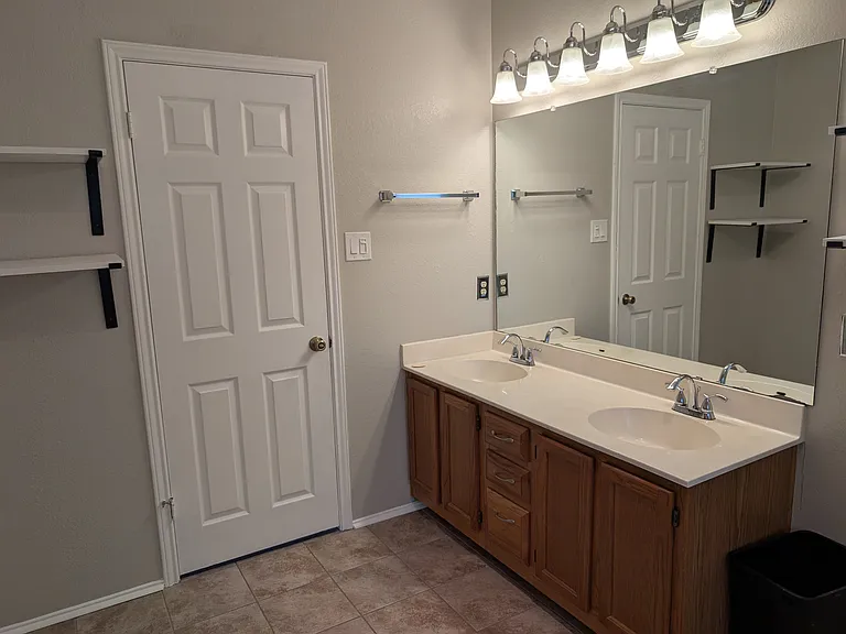 10901 Watchful Fox Dr — Photo 28