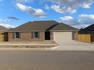 1021 Vista St, Gentry, AR 72734