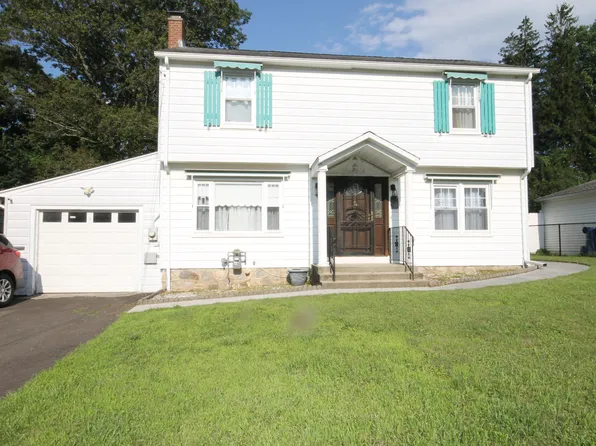 52 Gail Drive, Waterbury, CT 06704