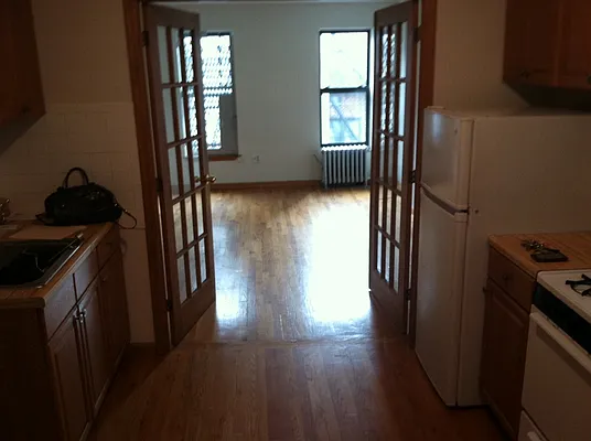 Rented by Kings Court Real Estate | media 6