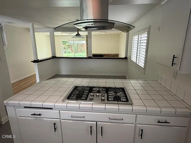 1094 Peninsula St — Photo 7