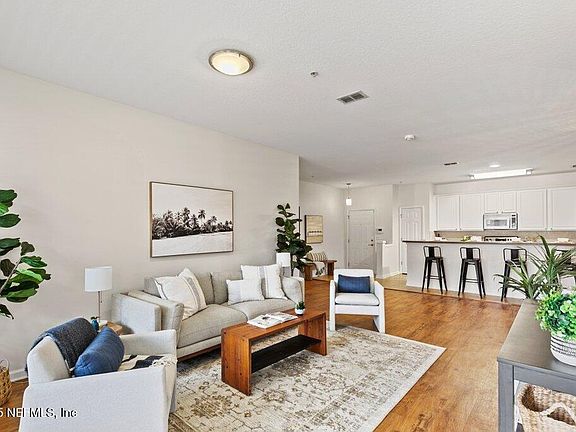 3rd image of 13364 BEACH Boulevard #705