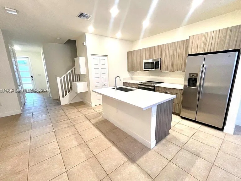9083 NW 159th St #9083 — Photo 12