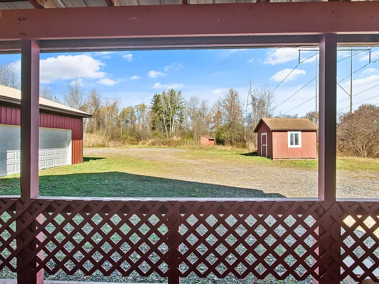 6961 Collamer Rd — Photo 34