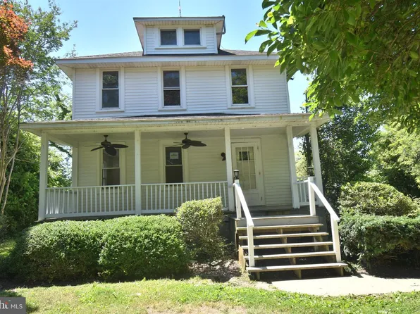 31 Deale Rd, Tracys Landing, MD 20779