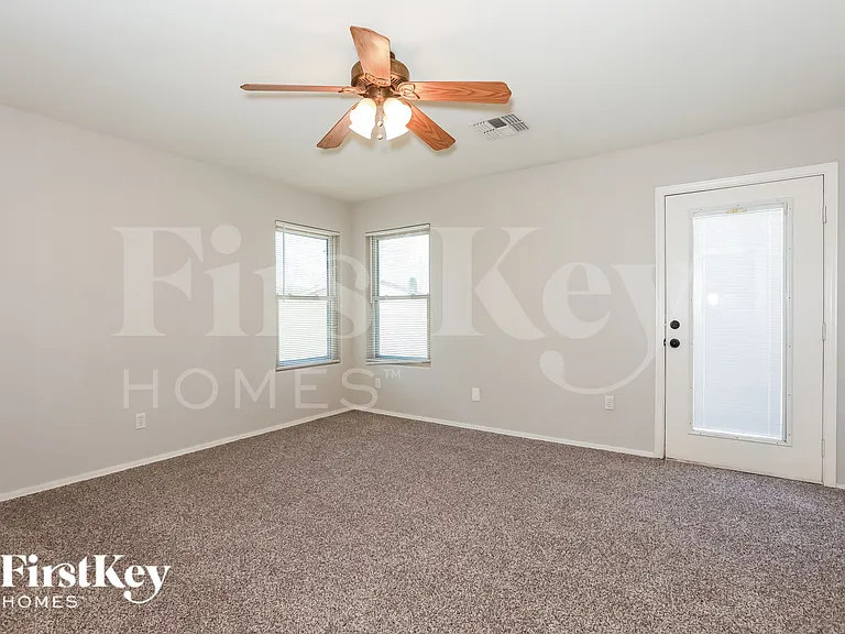 2050 W Hayden Peak Dr — Photo 8
