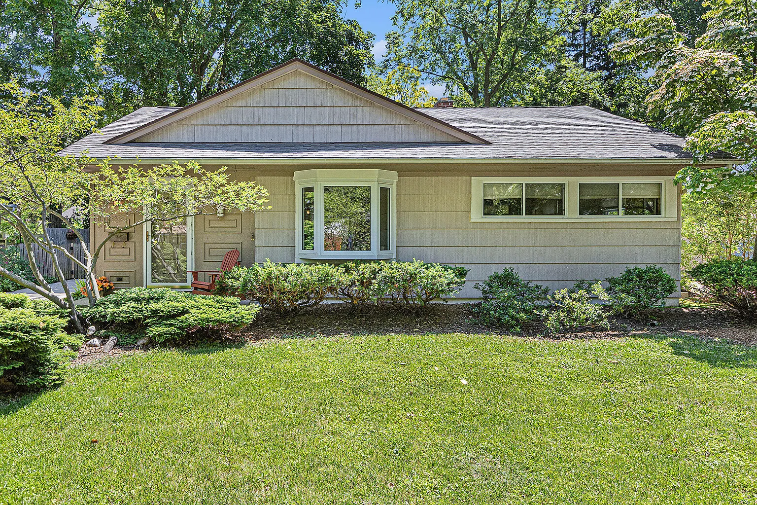 2409 Haisley Dr photo 1