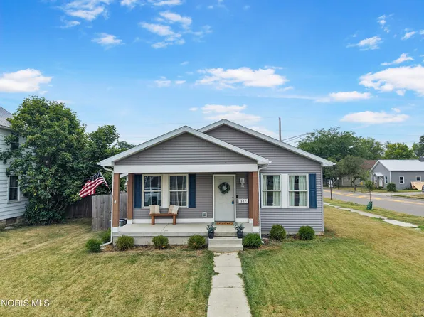 327 S Walnut St, Bryan, OH 43506