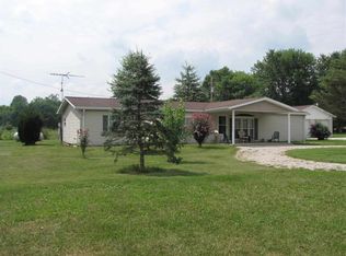 2982 White Rd, Spencer, IN 47460