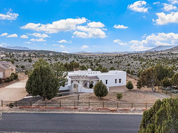 3rd image of 1235 N Carters Pond Rd