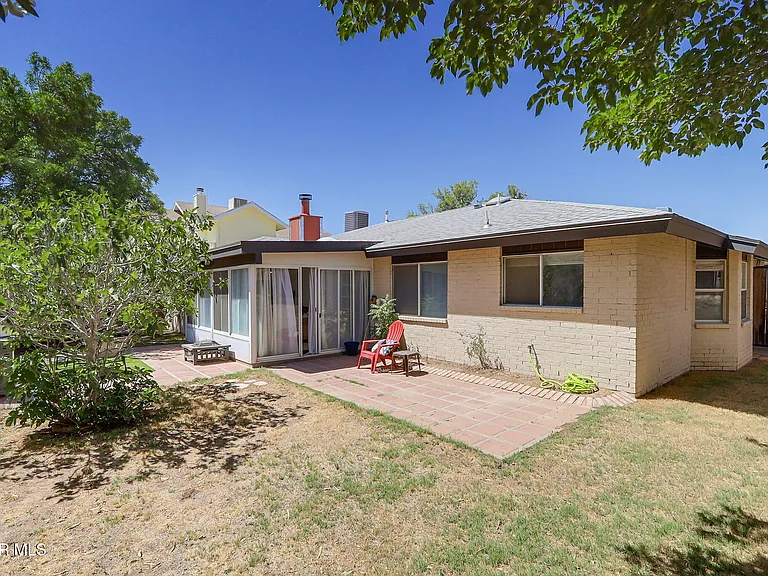 4348 Loma Hermosa Dr — Photo 37