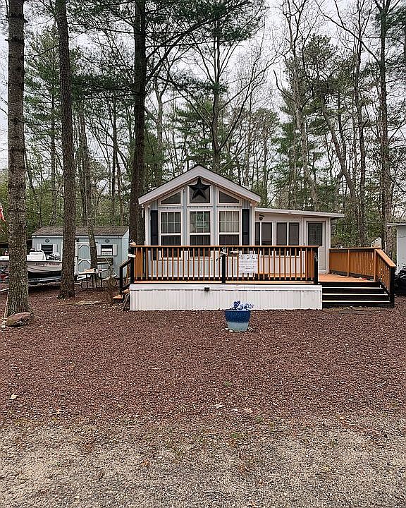 Large peaceful lot