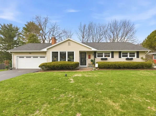 114 Woodmancy Ln, Fayetteville, NY 13066