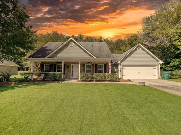 1340 Stag Run Dr, Mansfield, GA 30055