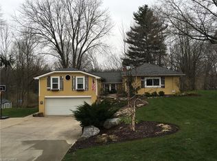 8316 Lewis Rd, Olmsted Falls, OH 44138