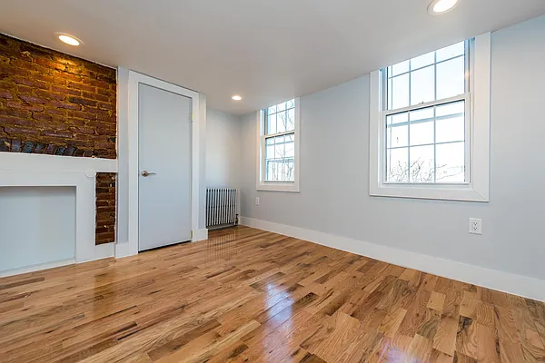 Rented by Nooklyn NYC LLC | media 66