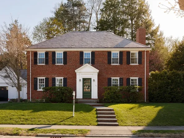 170 Reservoir Rd, Brookline, MA 02467