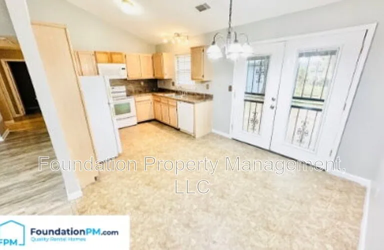 2663 Bay Pointe Cir W — Photo 4
