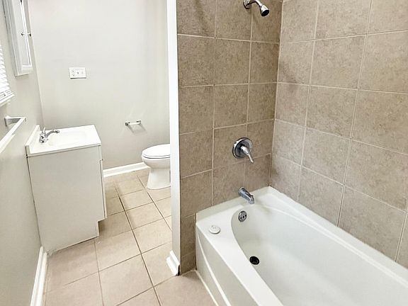 3rd image of 84 Bassett St #2