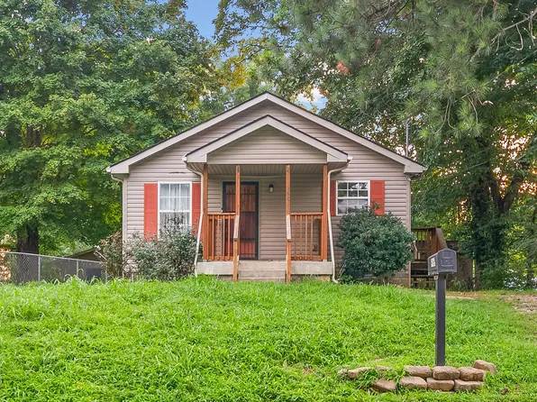 966 Greenwood Ave, Clarksville, TN 37040