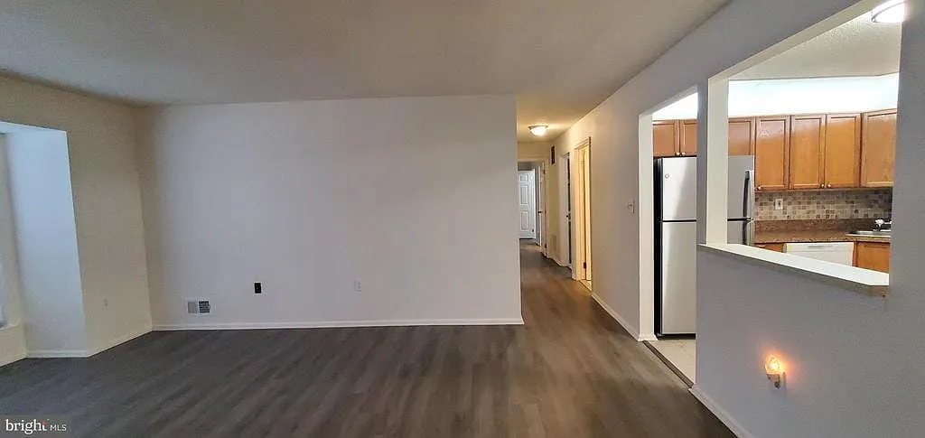 2 bed, 2.0 bath, 1203 sqft, $2,300 — Photo 4