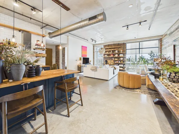 800 W 5th St APT 609, Austin, TX 78703