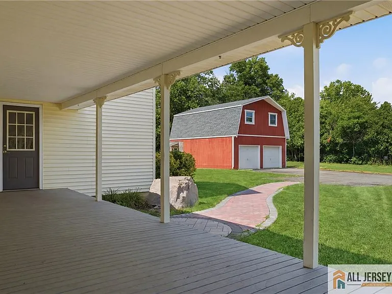 226 Gravel Hill Rd — Photo 8