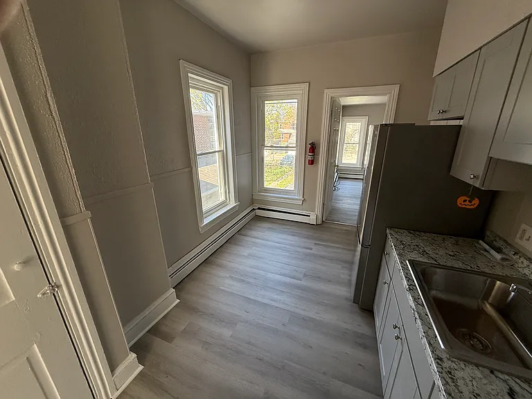 51 Walnut Street Apt 2 — Photo 19