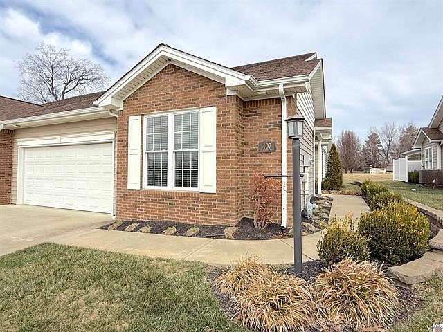 1st image of 407 Villa Ridge Dr