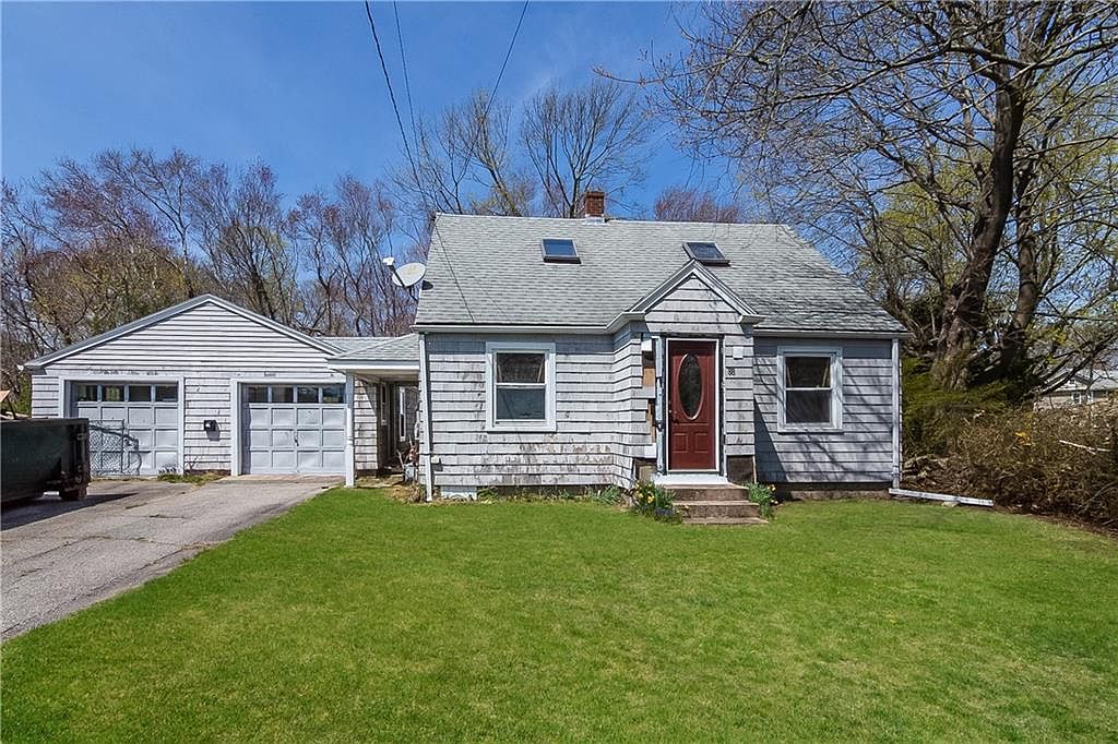 88 Wells St, Westerly, RI 02891 Zillow